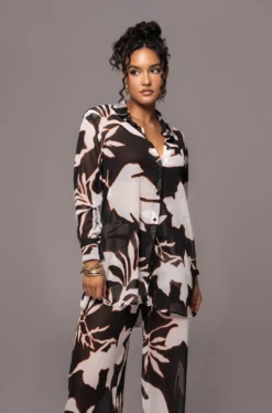 Ivory Floral Between Us Printed Button Up 19 Ivory Floral Between Us Printed Button Up -Lady Clothing Store CenterpieceCollection