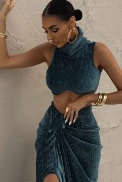Teal Chosen One Velvet Skirt Set -Lady Clothing Store LOVEISHERNAME 76 7a1f3bbe 85e5 4f8c 8ffb 105aa6e2cc12