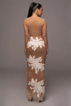 White Edena Embroidered Midi Skirt 40 White Edena Embroidered Midi Skirt -Lady Clothing Store PRODUCT JAN52023 VDAY 128 1 a4ccac0d 5cad 4991 8e83 bf8025ea5639