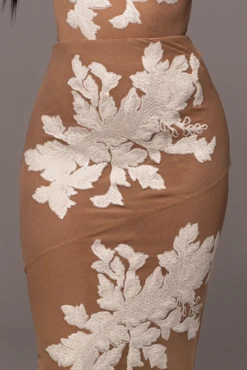 White Edena Embroidered Midi Skirt 41 White Edena Embroidered Midi Skirt -Lady Clothing Store PRODUCT JAN52023 VDAY 133