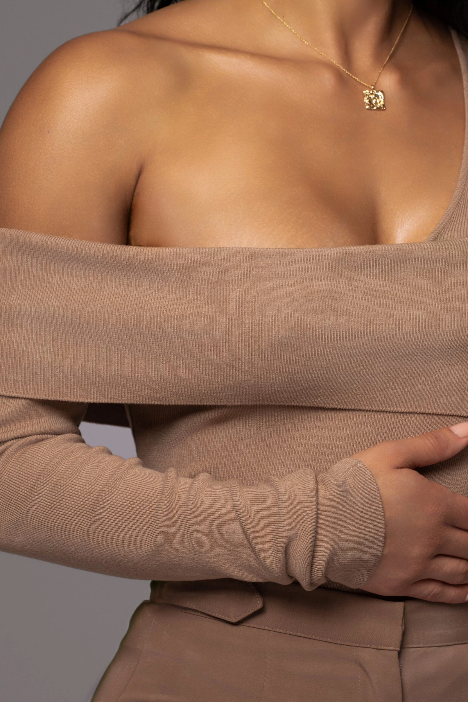 Beige Eve Off The Shoulder Top 9 Beige Eve Off The Shoulder Top - Image 7