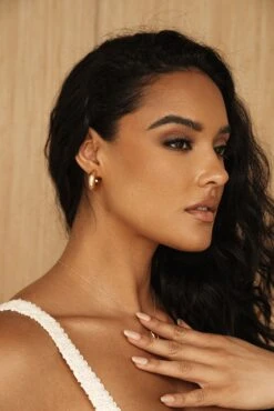 Gold Carolyn Earrings -Lady Clothing Store PRODUCT JUNE82023 CROCHET 220