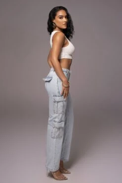 Light Wash Denim Undercover Cargo Jeans 21 Light Wash Denim Undercover Cargo Jeans -Lady Clothing Store PRODUCT JUNE82023 NEWARRIVALS 101