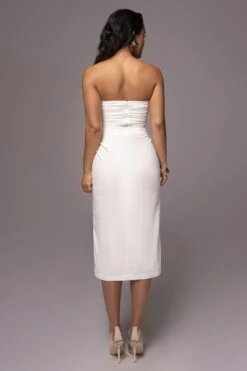 White Riviera Linen Skirt 13 White Riviera Linen Skirt -Lady Clothing Store PRODUCT JUNE82023 NEWARRIVALS 83