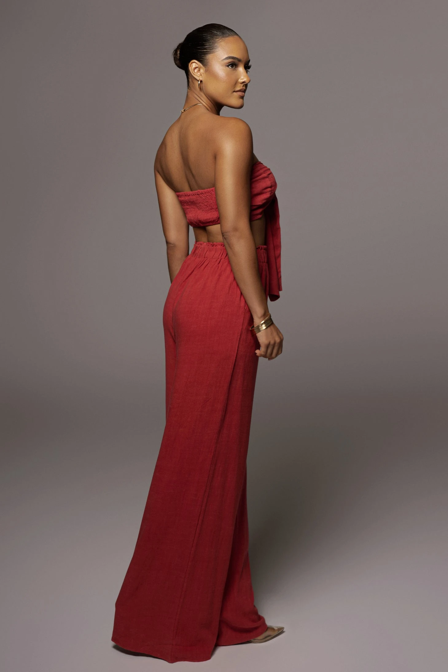 Red More Love Linen Set 7 Red More Love Linen Set - Image 5