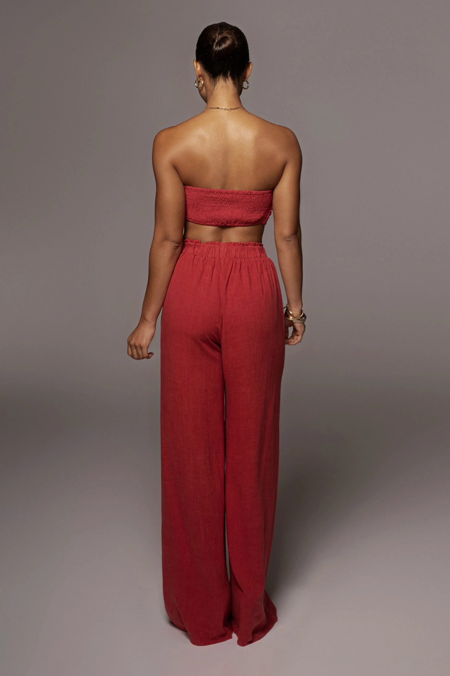 Red More Love Linen Set 8 Red More Love Linen Set - Image 6